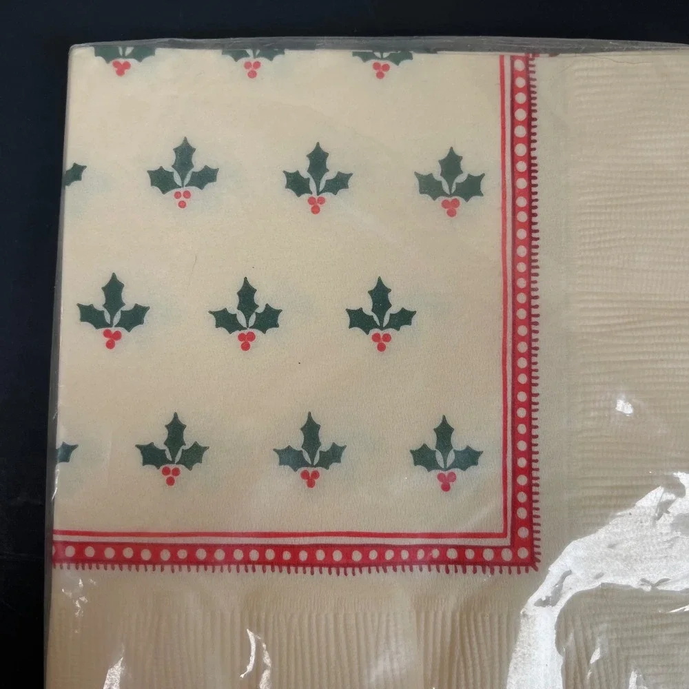 Vintage Hallmark‎ Christmas Beverage Napkins Holly Berry Sealed Package 16 Count